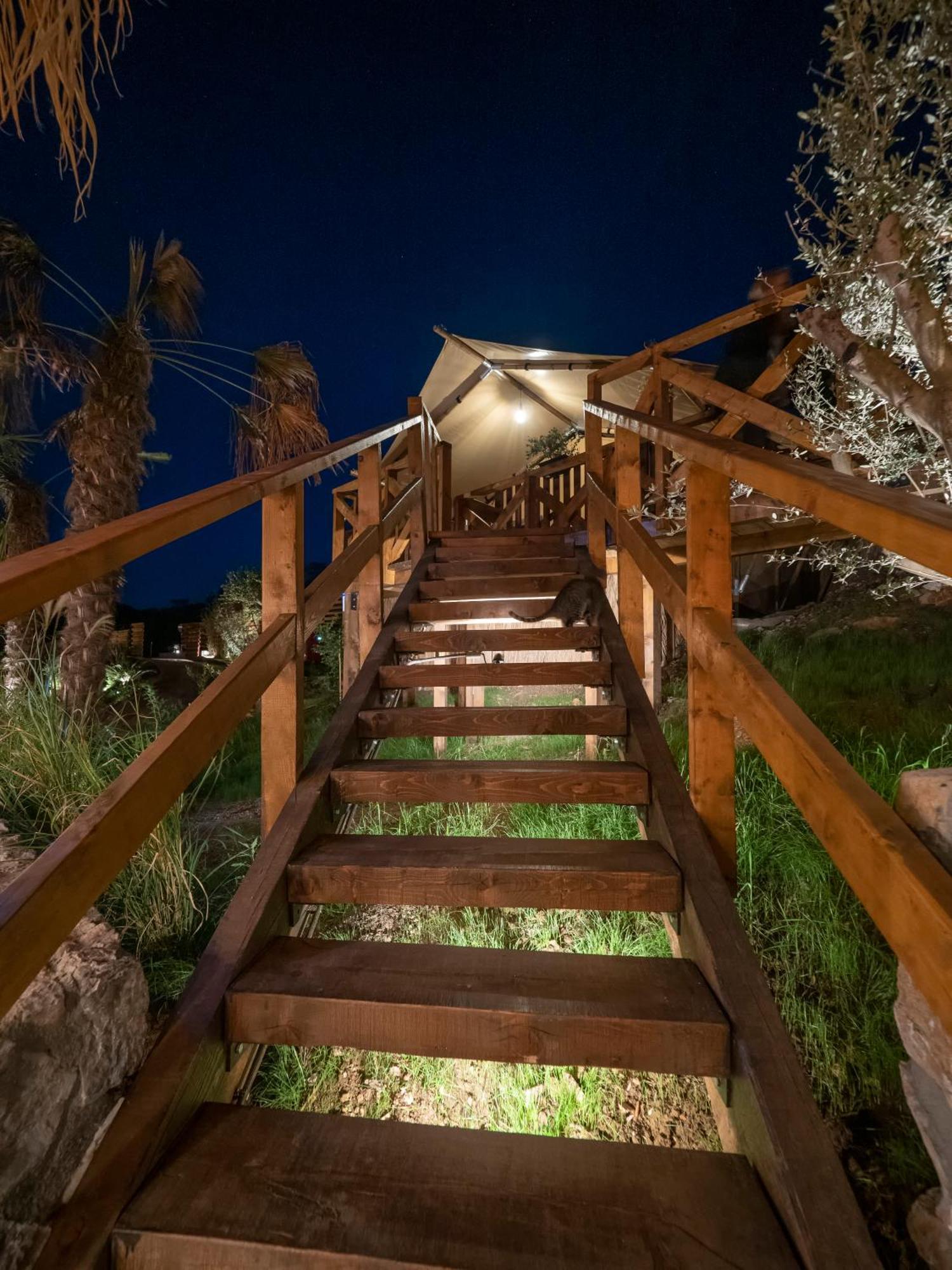 Sea Glamping Hotel Kotor Exterior photo